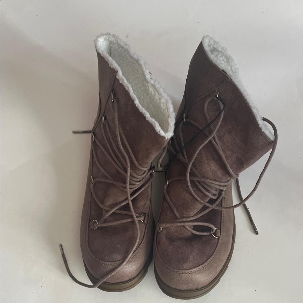 Mad Love Brown Winter Boots with White Lining